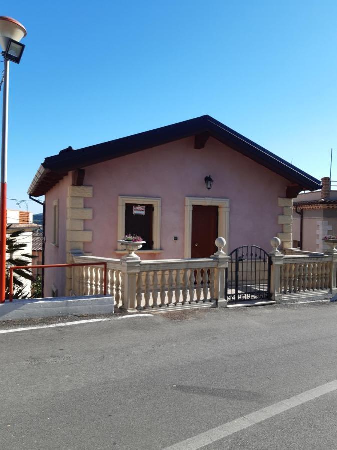 Il Murales Montegiordano Luaran gambar