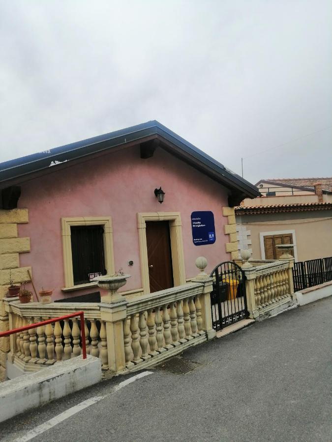 Il Murales Montegiordano Luaran gambar